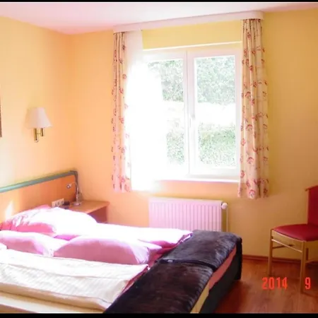 Lejlighed Ruhige Gartenwohnung Im Herzen Von *